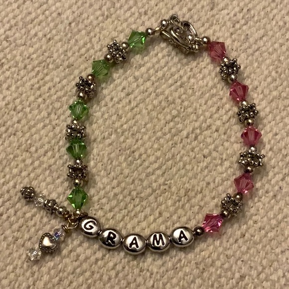 Grams beaded bracket - Picture 1 of 3